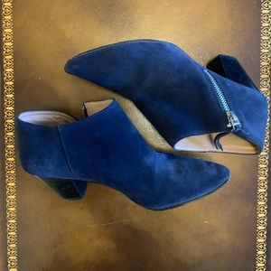 Vero Cuoio - blue suede booties